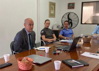 Visita a la UGD de un referente del Centro Universitario de la Guardia Civil Española